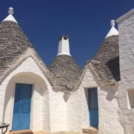 Trullo Azzurro...in Un Mare Di * Locorotondo